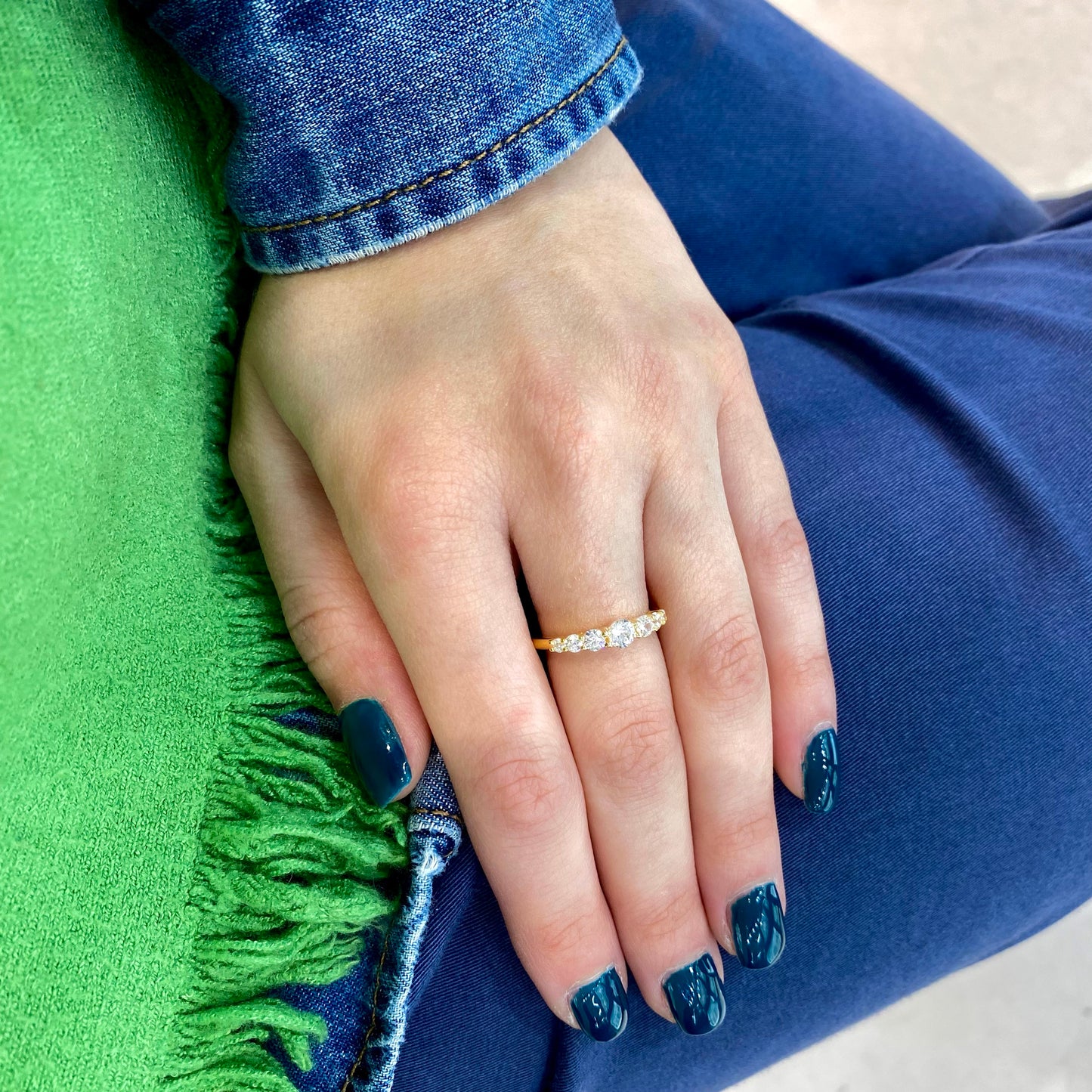 Anello Veretta a 7 zirconi