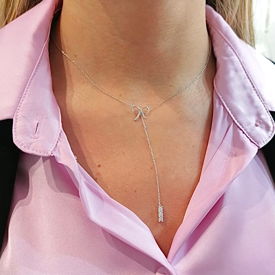 Girocollo fiocco con pendente