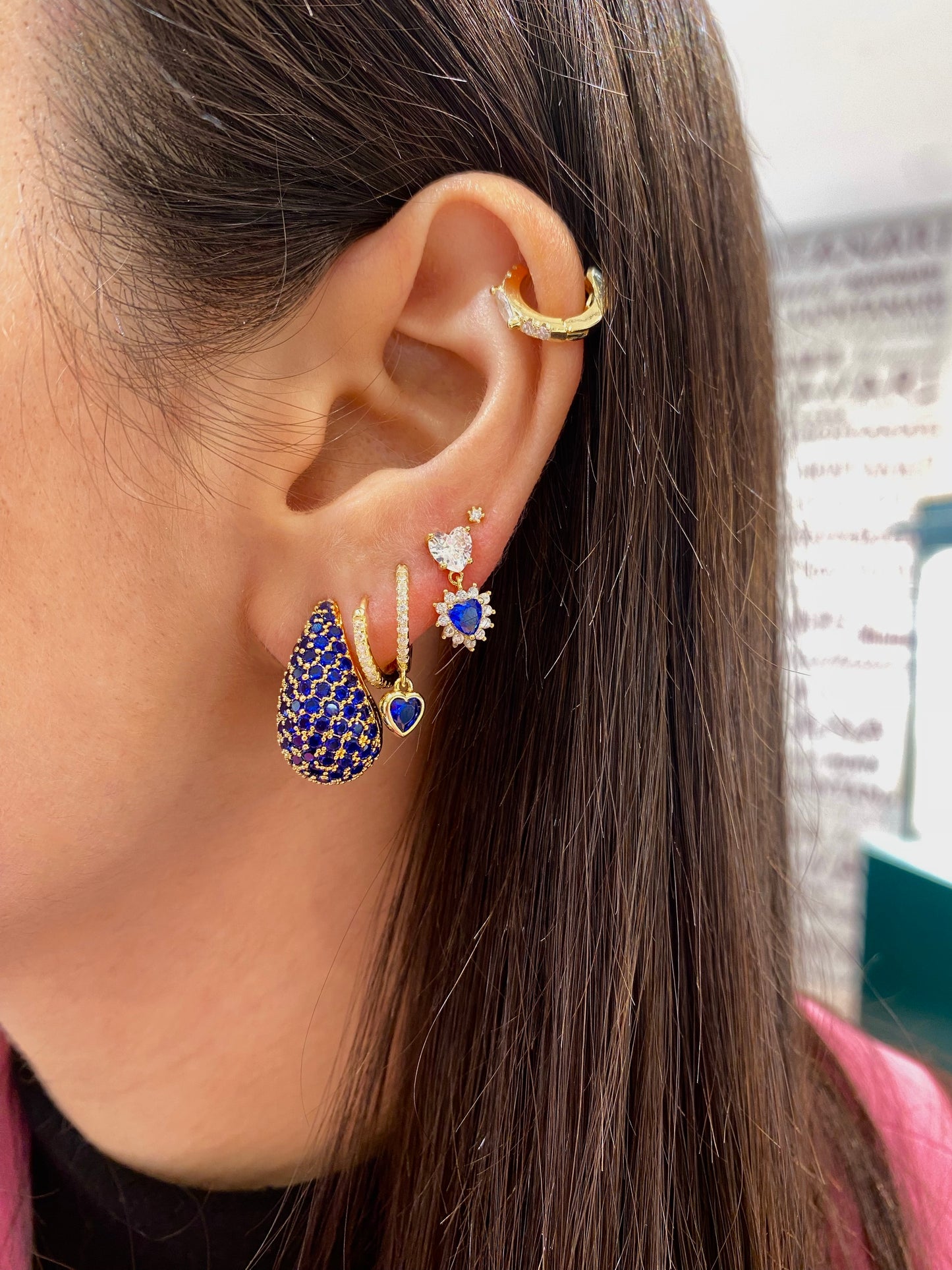 Orecchini goccia con zirconi